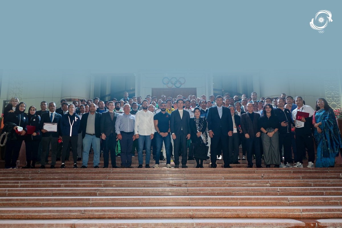 AsianGamesOCA's tweet photo. All the participants received a certificate of participation signed by OCA Acting President Raja Randhir Singh. 2/2
#OCADevelopmentProgramme #Uzbekistan #Tashkent #Coaches #Referees https://t.co/XBFA4HtP7e