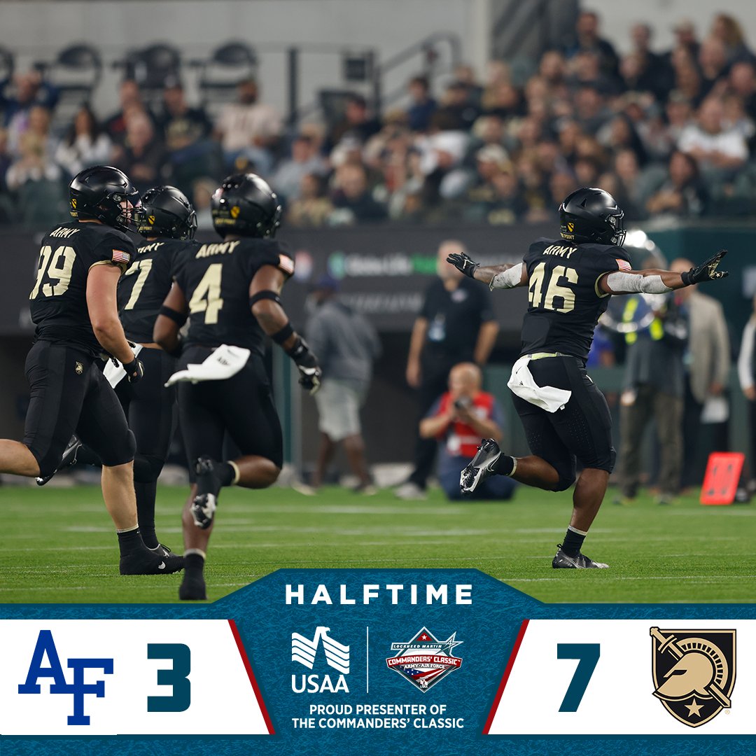Army pulls ahead at the half leading 7-3🏈 @USAA