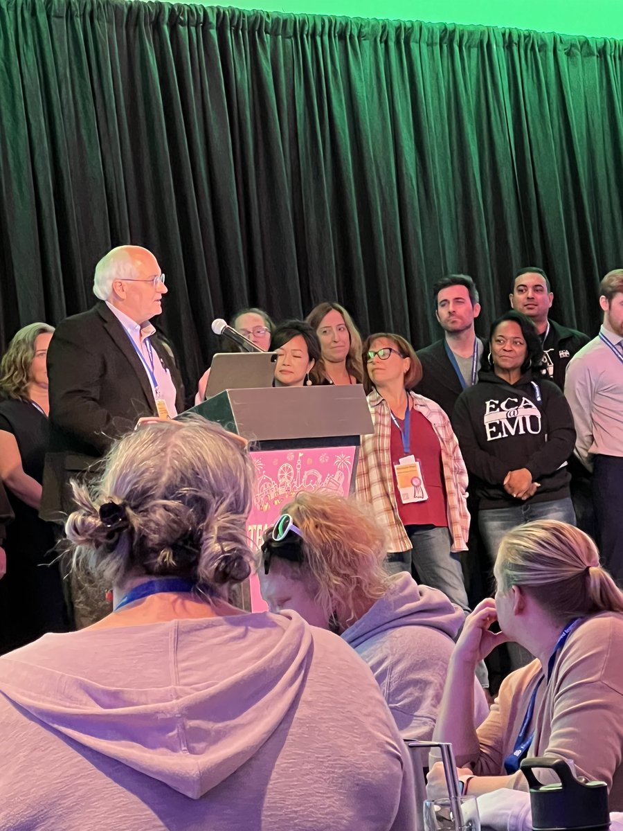 Taryn Snyder (@tsnyd) on Twitter photo Proud of my friend <a href="/sarah_giddings1/">Sarah Giddings, NBCT</a> and her WEOC team for their dedication to #teacherpowered #studentcentered teaching and learning. #tpsconf2022 Proud of my friend <a href="/sarah_giddings1/">Sarah Giddings, NBCT</a> and her WEOC team for their dedication to #teacherpowered #studentcentered teaching and learning. #tpsconf2022