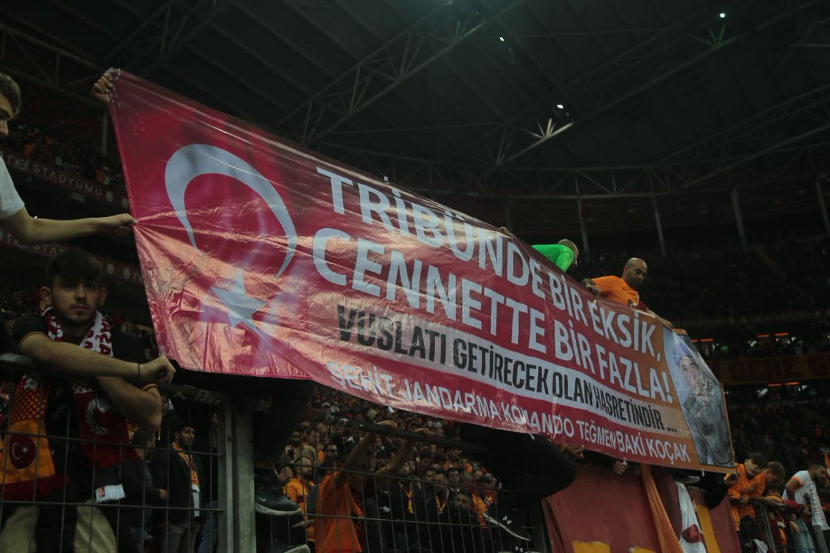 ultrAslan's tweet photo. TRİBÜNDE BİR EKSİK, CENNETTE BİR FAZLA.

ŞEHİT JANDARMA KOMANDO TEĞMEN BAKİ KOÇAK! 🇹🇷

RUHU ŞAD OLSUN...

#ultrAslan https://t.co/tsKjO2DOfT