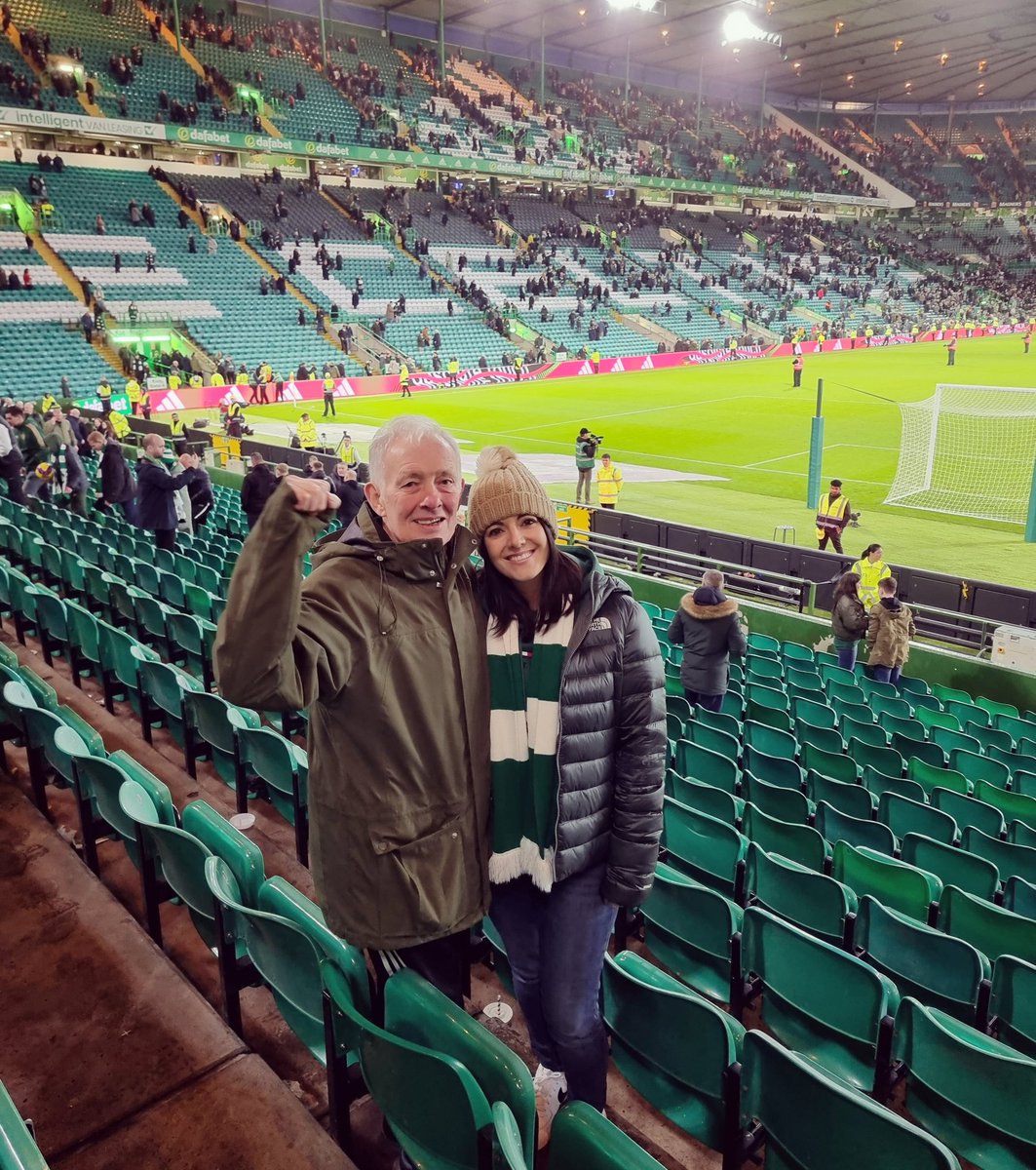 Georgina87x's tweet photo. We never stop...🍀 https://t.co/k8ern5ywPj