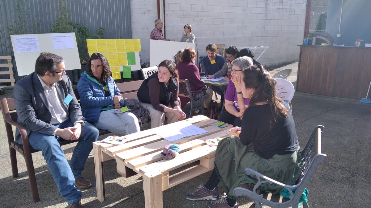 ¡Qué gran #asociacionismo tenemos en el noroccidente #Asturias! Hoy estamos en el XV Encuentro de la Red de Asociaciones del Noroccidente de Asturias.
<a href="/AscoveVegadeo/">Asociación de Comerciantes de Vegadeo (ASCOVE)</a> <a href="/amigosdevegadeo/">Amigos de Vegadeo</a> <a href="/ColegioEdes/">Colegio Edes</a> <a href="/EoAlimenta/">Eo Alimenta</a>