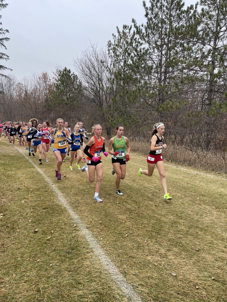 Kenzy setting the tone for our team, getting out in sub 6 for the first mile.