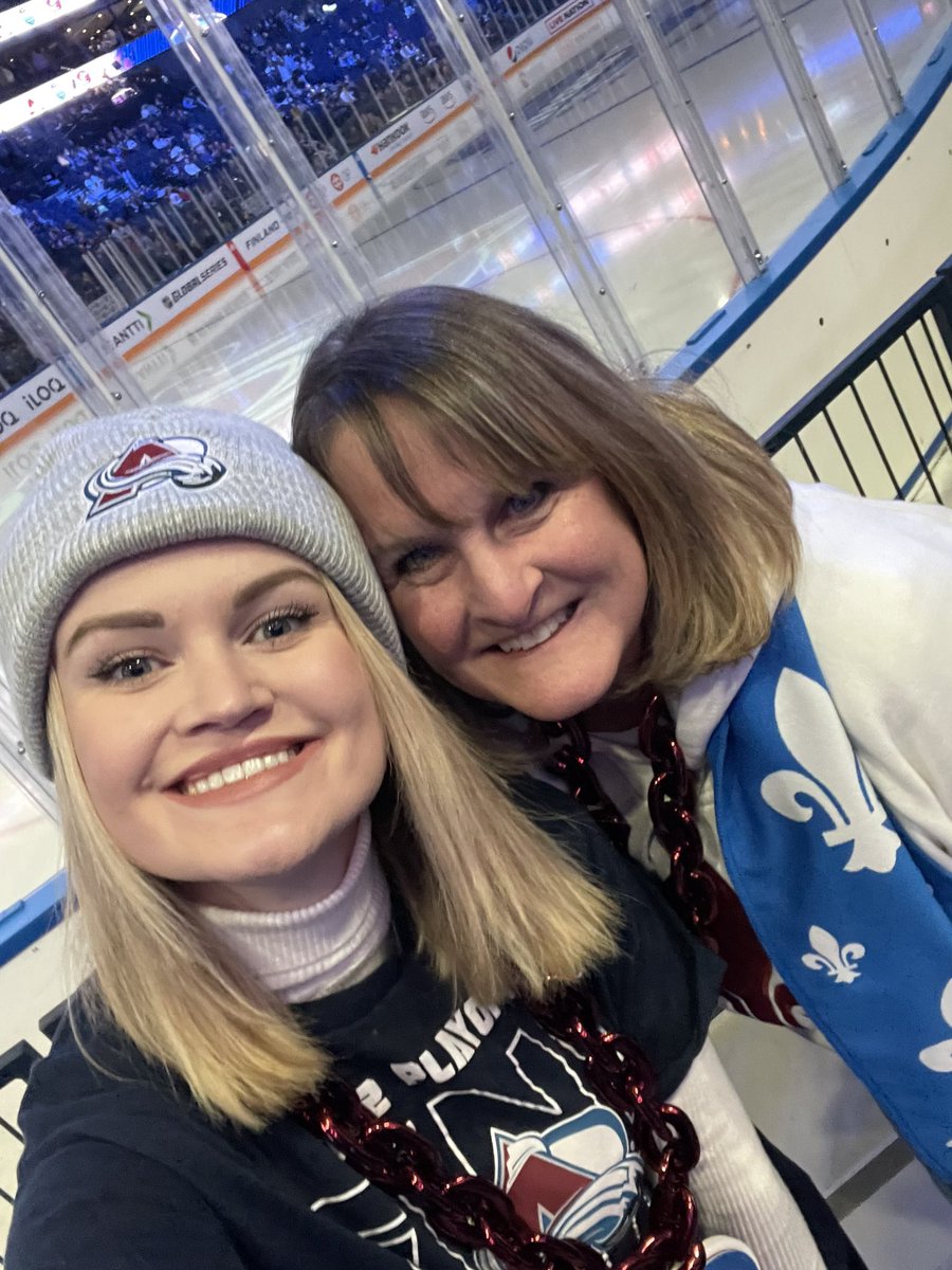 malsmith_'s tweet photo. Colorado girls in a Finnish world! #goavsgo  @Avalanche #NHLglobalseries https://t.co/CVy4kT0rx1