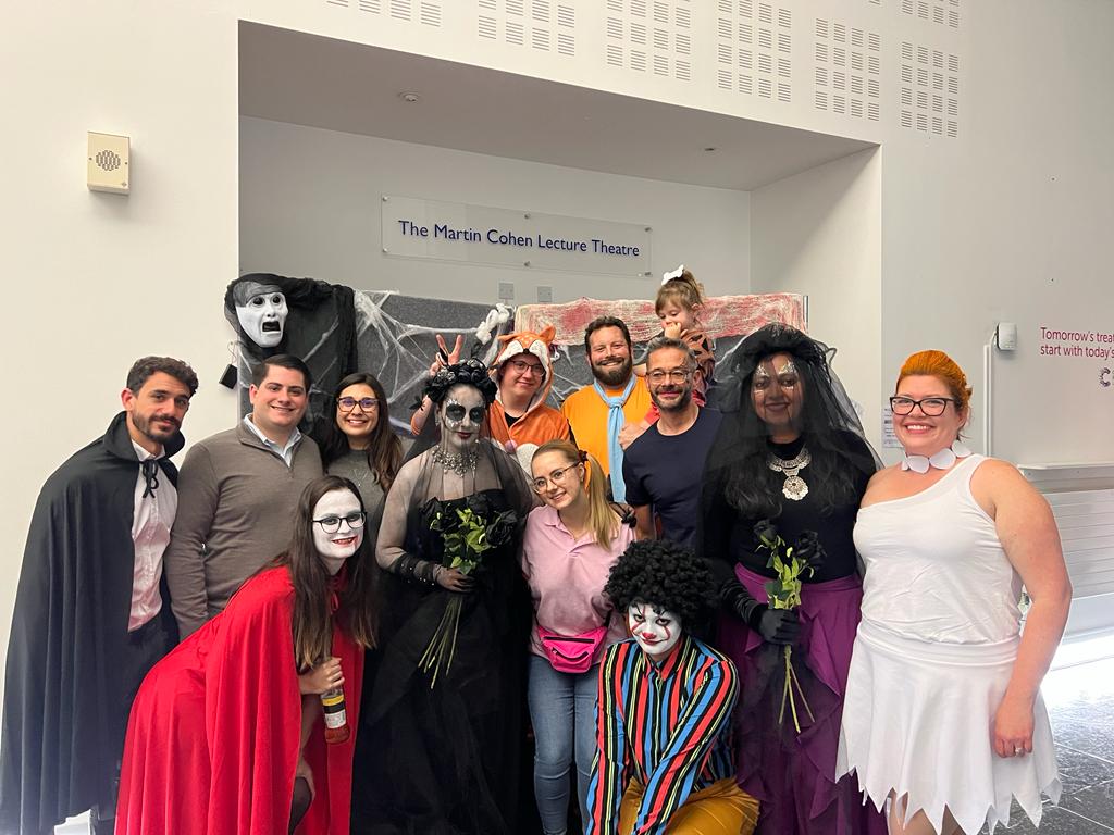 The Gilbertson Lab (@gilbertson_lab) on Twitter photo The <a href="/Gilbertson_Lab/">The Gilbertson Lab</a> having a SPOOKtacular ๐๐๐time at the <a href="/CRUK_CI/">CRUK Cambridge Institute</a> Halloween party last night! The <a href="/Gilbertson_Lab/">The Gilbertson Lab</a> having a SPOOKtacular ๐๐๐time at the <a href="/CRUK_CI/">CRUK Cambridge Institute</a> Halloween party last night!