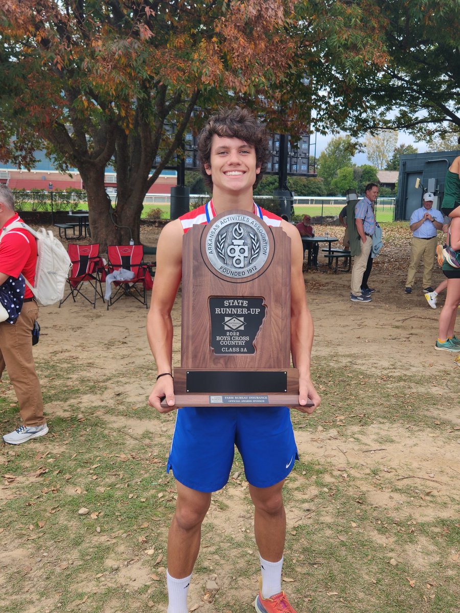 jessifriend20's tweet photo. 3A State Cross Country State Meet. Shawn placed 5th with All-State honors and team Runner-up.
#gokatzgo https://t.co/QNks7AMF7J