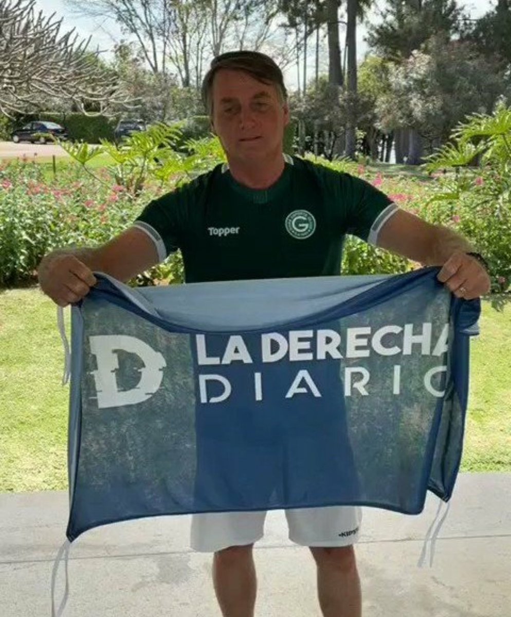 nelsonclaro2's tweet photo. @JANI_VALVERD @randolfeap Não tem nenhuma relação kkkk https://t.co/ce67M2nmqd