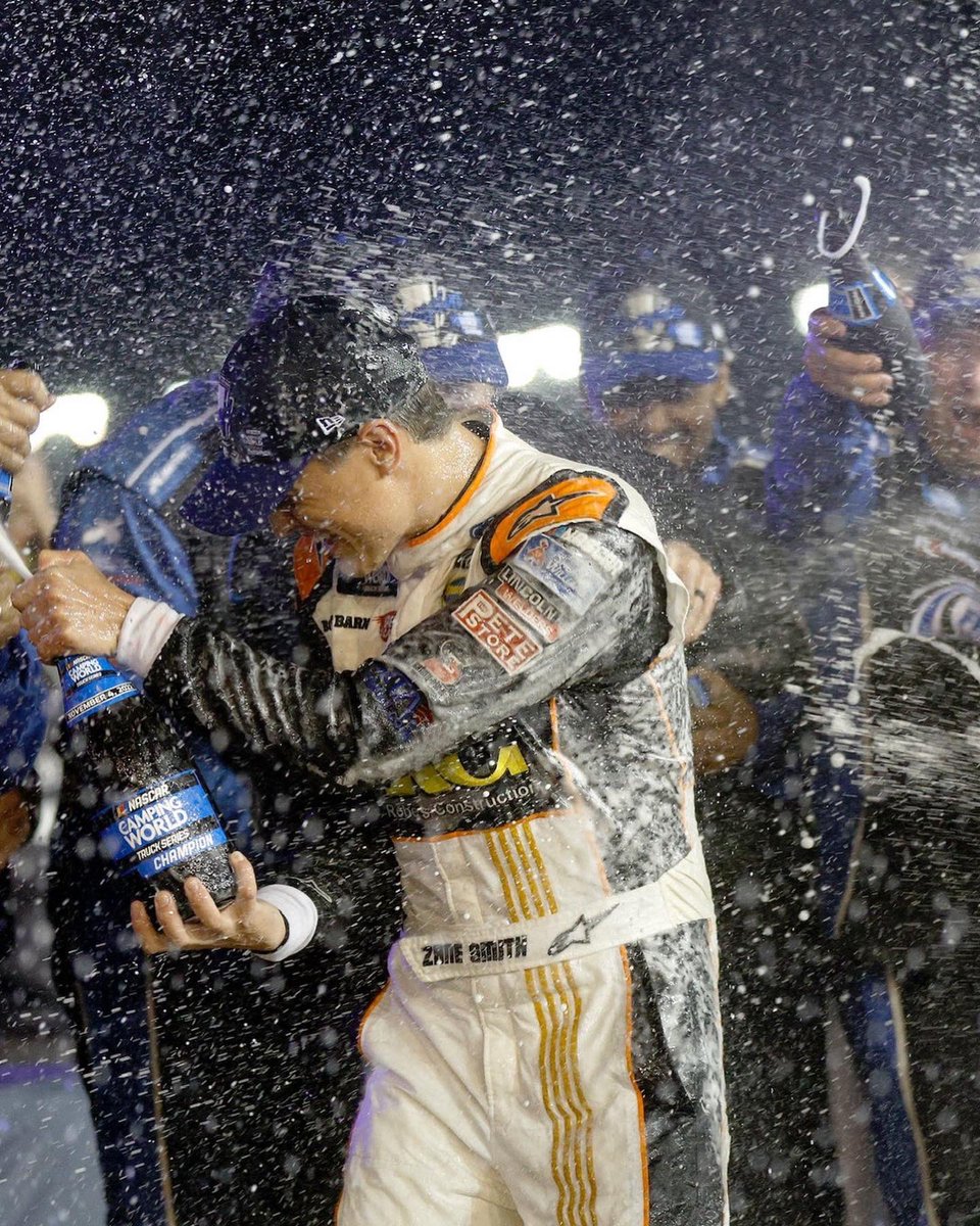 ZaneSmith's tweet image. Champions.