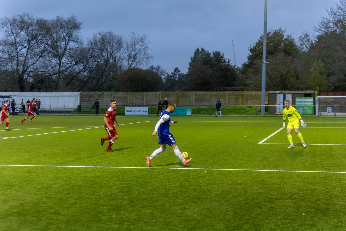 366daysofphotos's tweet photo. It's as easy as 1-2-3-(4) - what a goal. @syghy - @HertfordTownFC on their way to a 2-1 victory over @Kidlington_FC  #nonleague #PitchingIn @NonLeagueRTs @PitchingIn_ #football #chip #goal #football #hertford #herts #oxs #hertfordshire https://t.co/U9bcqcriyL