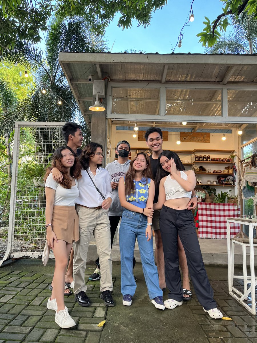 tecsonam's tweet image. insert kay julius na maaga umakyat &amp;gt;:(