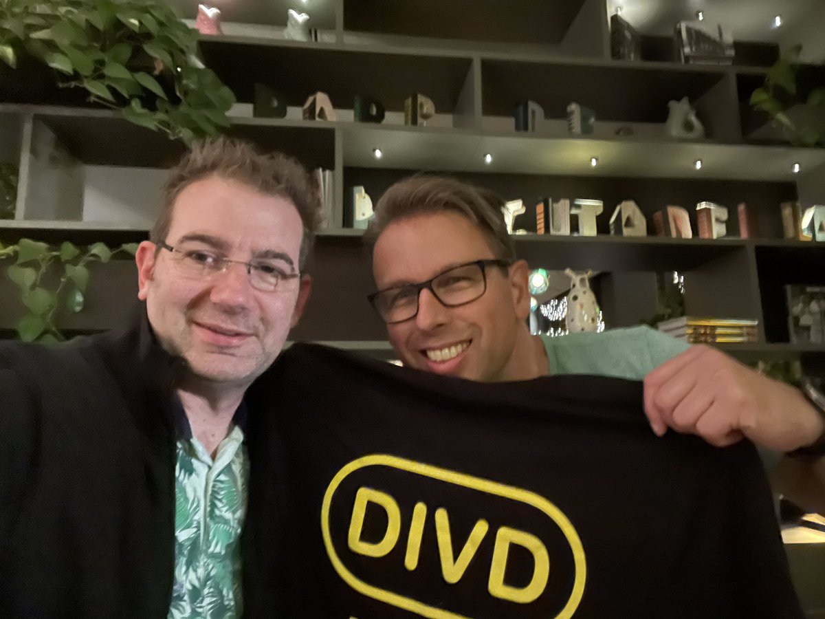 fish_'s tweet photo. Ofcourse we have a @DIVDnl meetup at #VMwareExplore with @rob_bl. Any other #DIVD @DIVDAcademy or @DIVDcsirt people around in #Barcelona ? #ITQlife https://t.co/BnjweUNzXr