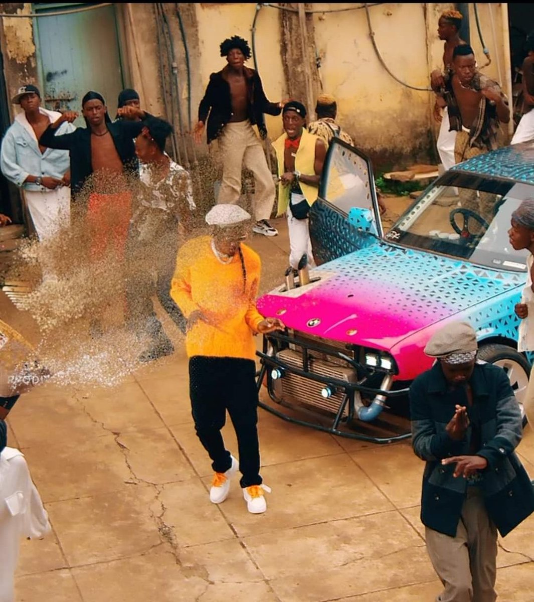 Have you watched the video for the hottest banger in 256

The official video of Balo Balo by <a href="/Mudradviral/">Mudra D' Viral🎙️ 🇺🇬</a> is out now directed by <a href="/SashaVybz/">Sasha Vybz OFCOURSE !</a> 
>>youtu.be/qmaNjUXCBpI