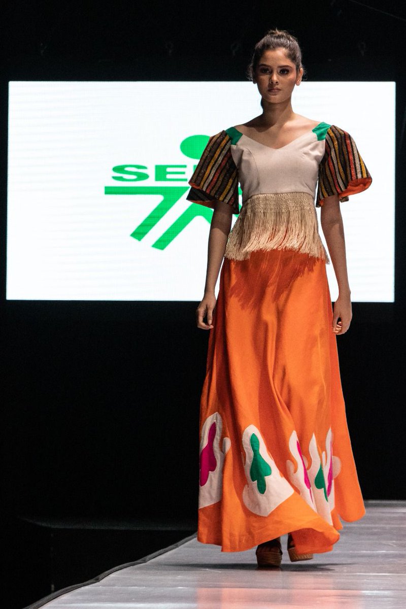 senaensantander's tweet photo. La 'Tierra de Colores' del #SENASantander brilló y abrió la pasarela del viernes en el Santander BGA Fashion Week 2022, un espacio que permitió mostrar todo el talento de nuestra entidad.
#SENAIncluyente #FashionWeek #SENAEnAcción https://t.co/TyVsE8sJJh