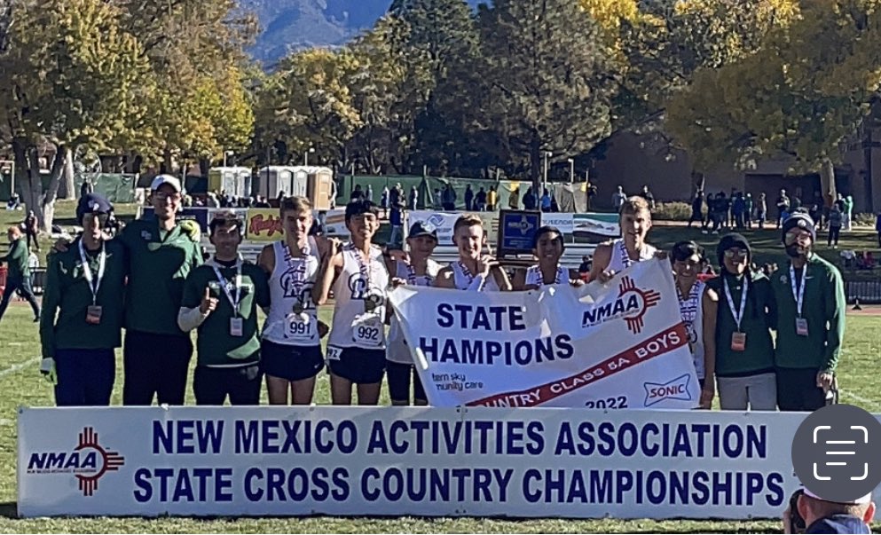_RRHSathletics's tweet image. Congratulations to @runkeller and @RioRanchoXCTF 
Boys are State Champs 🥇 
Girls are State Runners up 🥈