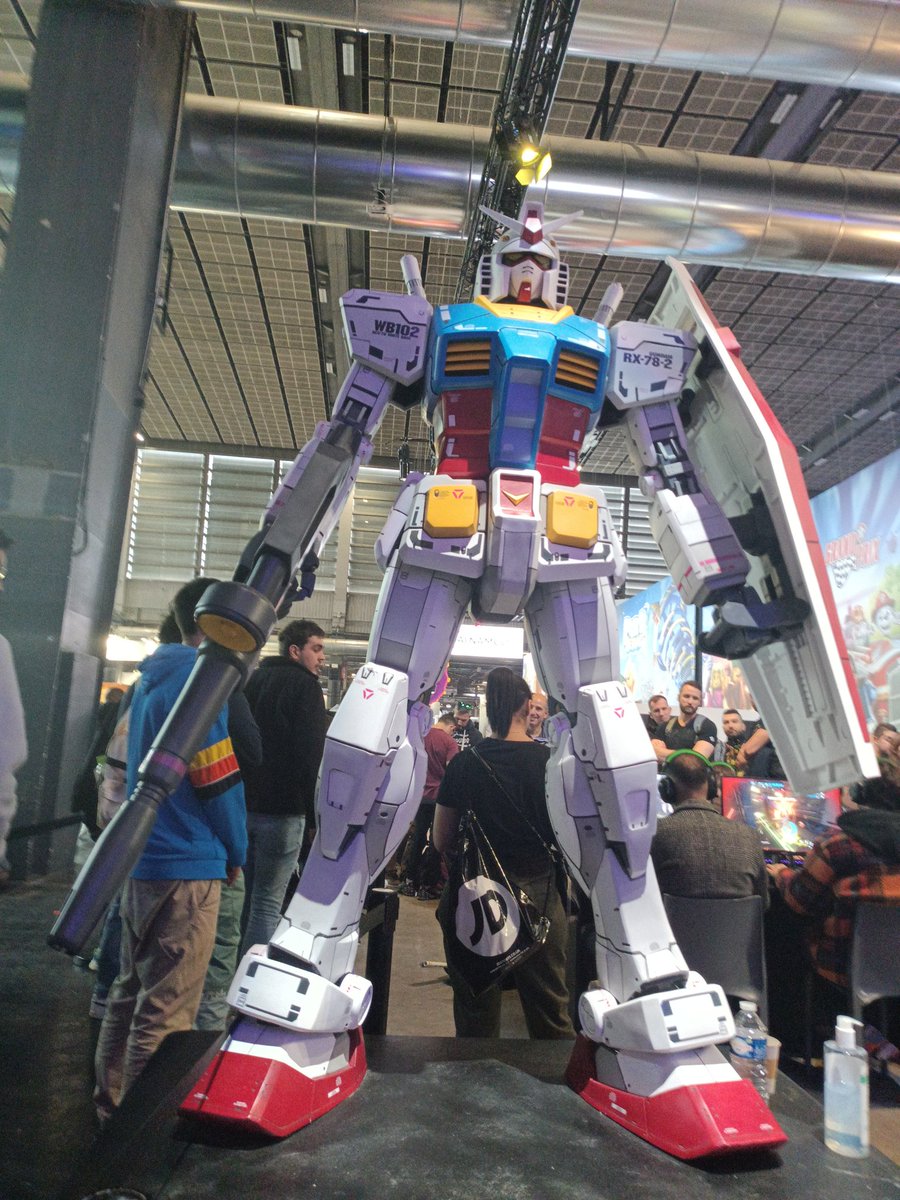 GamerDigital's tweet image. La #PGW 2022 s'achève pour moi, mais j'en repars avec de supers souvenirs. @liloux59, @ArkZero34, @DavidDindinX, @Daxupit, @bioman_jaune, @Marcuszeboulet. Chacun de vous aura rendu cette journée inoubliable, alors un IMMENSE MERCI ! Objectif de 2023 capter toute la #TEAMG1. 😎