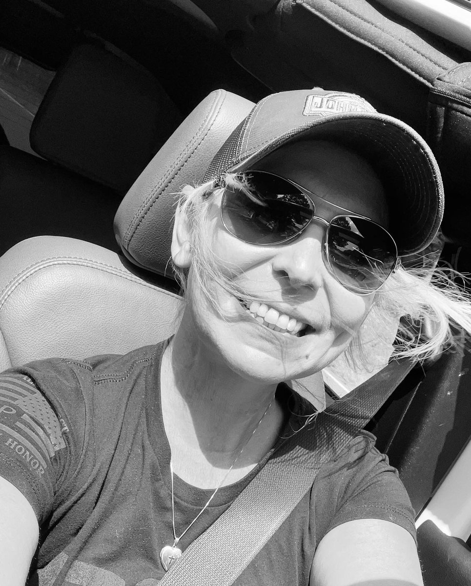 Smiling is my favorite! Driving my Jeep makes me smile even more. #happygirl #jeepgirl #Jeeplife #Smile #shareYourSmile #MakeSomeonesDay #shareJoy #Jeep #NCjeepgirl #Lyndajenkinsphotography #WhiteJeepsAreClassy #ClassyandAbitSassy #watchmewin #canonphotography #takethepicture