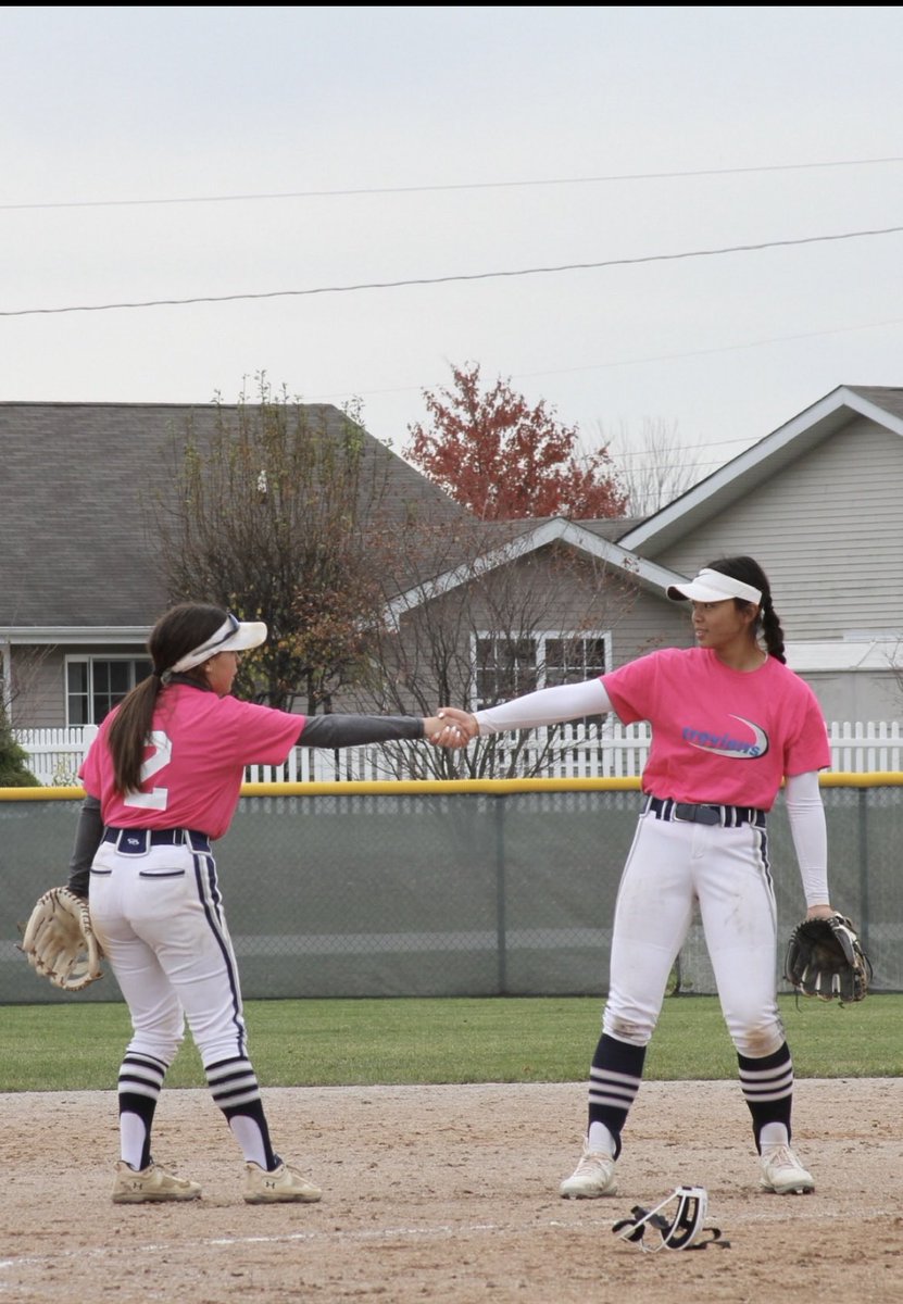 Scrolling through hundreds of fall pictures and this one struck us as a metaphor for Team 7. We are inseparable. Our bond can’t be broken. “You go, I go.” <a href="/laurenchin42/">Lauren Chin</a> <a href="/angie_del2/">Angie Delgado</a>