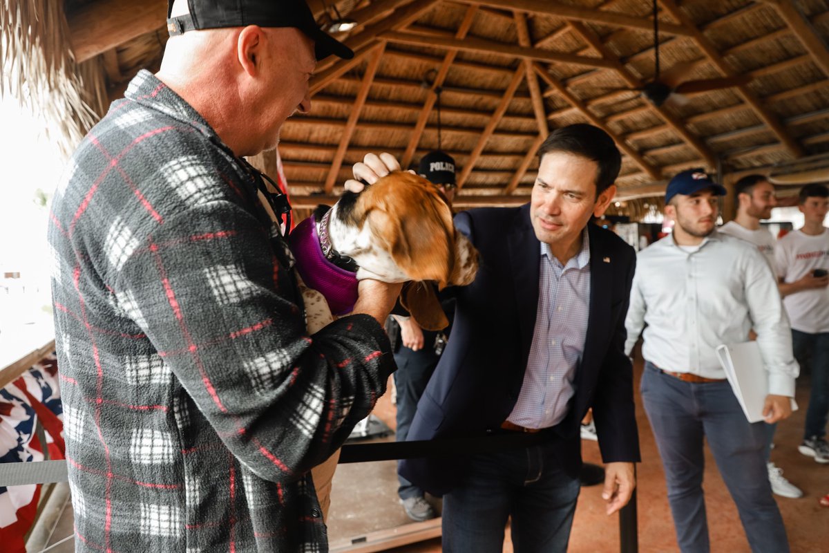 marcorubio's tweet image. Fort Walton Beach #Florida fired up and ready to #SaveAmerica with a #RedWave