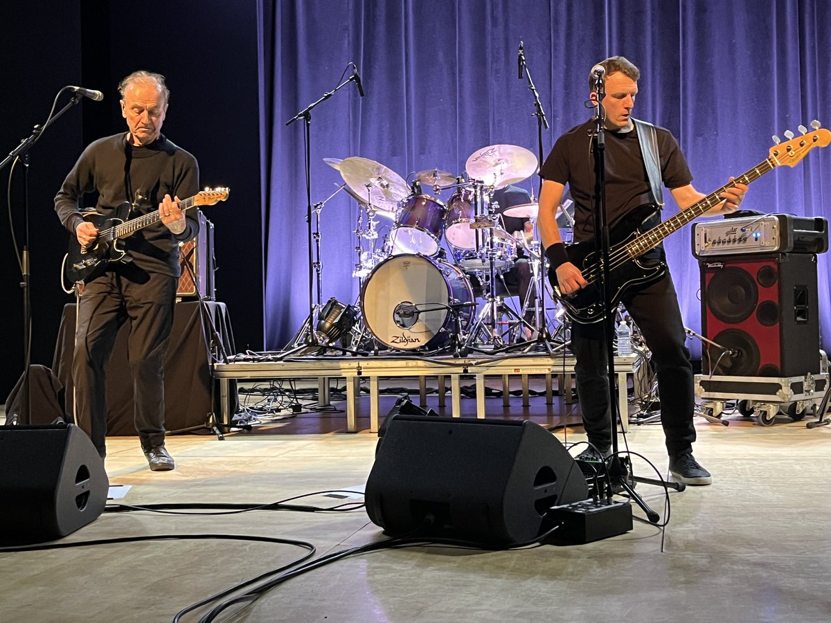 si469's tweet photo. @HughCornwell and the band on fabulous form last night in @StablesMK (great venue). If you get the chance, go see them! #momentsofmadness https://t.co/gorfDvCK09