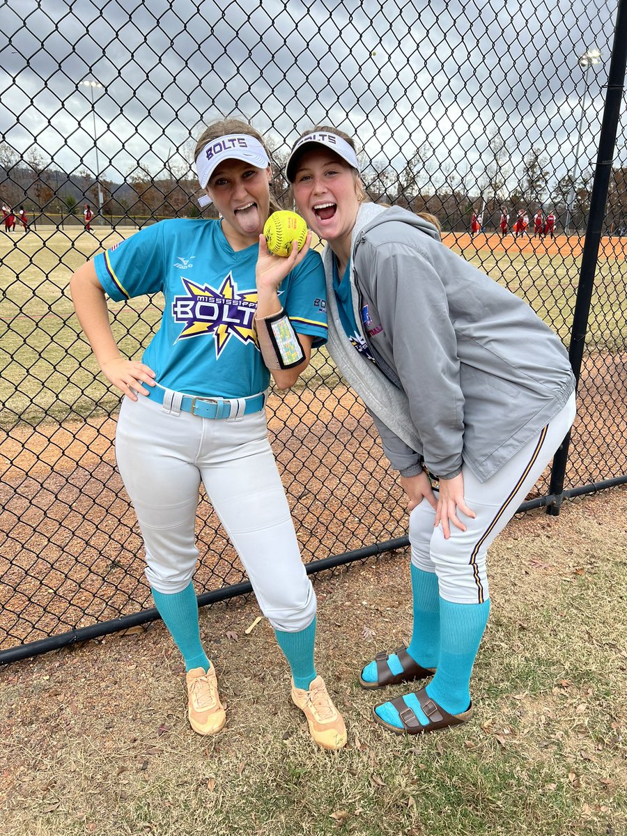 First at bat 💣 for Ella and Shelby with the a++ charting🤪! #teammates 
#ScenicCitySuperPool