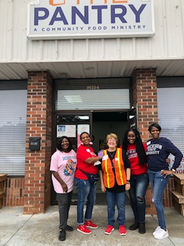 Our Q4 Day of Community Service #TeamDouglasville Up early. Working hard along side the remarkable people of The Pantry #SGACares #FoodInsecurityisReal #JSU #SuburbanGeorgiaAlumniChapter <a href="/JSUSGAC/">JSU Suburban Georgia Alumni Chapter (JSUSGAC)</a> <a href="/JSUNAA/">Jackson State University National Alumni Assoc.</a> #SixCitiesinGeorgia #Decatur #Snellville #Fairburn #EastPoint #Smyrna