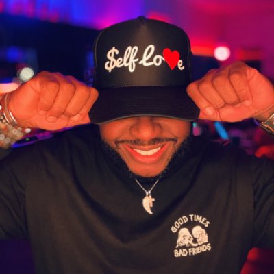DRETHEBARBER's tweet photo. #NewProfilePic https://t.co/8oj7w3DTXG