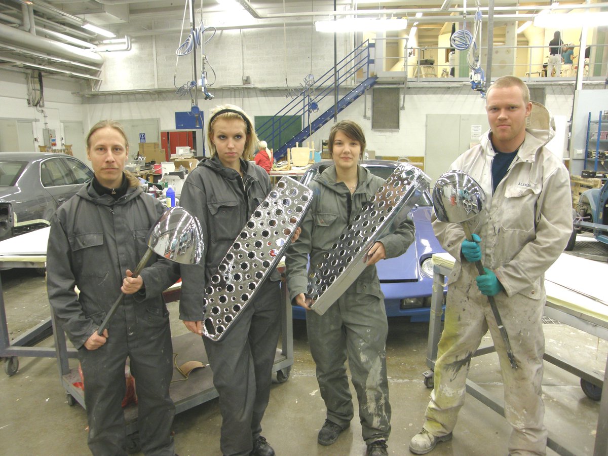 cosmichrome's tweet photo. Quite a number of trade schools around the world train their students how to apply Cosmichrome as part of their paint and body curriculums. This school is in Finland.
#tradeschool #Suomi #Tavastia #paintandbody #spraychrome #sprayonchrome #customchrome #tavastiatekniikkakoulu https://t.co/rSocwz6mLq