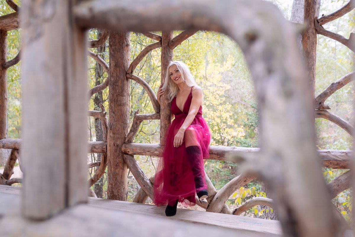 carlosvelayos's tweet photo. Otoño de damas. #carlosvelayos #vestido #dress #empoderamiento #fotoartistica #naturallightphoto #girlportrait #luznatural #bookfotografico #soulportrait #photospain #modelomadrid #modelspain #retratos https://t.co/Z0VL2PE1iJ