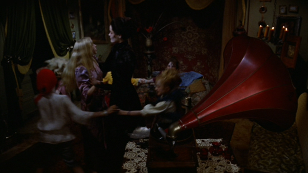JamesStoorie's tweet photo. LEMORA: A CHILD'S TALE OF THE SUPERNATURAL (1973).

Saturday night means...party round Lemora's!

#vampire #gothic #horror #LGBTQ #witch #zombies #rainbeauxsmith #SaturdayNight #party #drinks #creepykids #70snight #disco https://t.co/7t2YzkX338