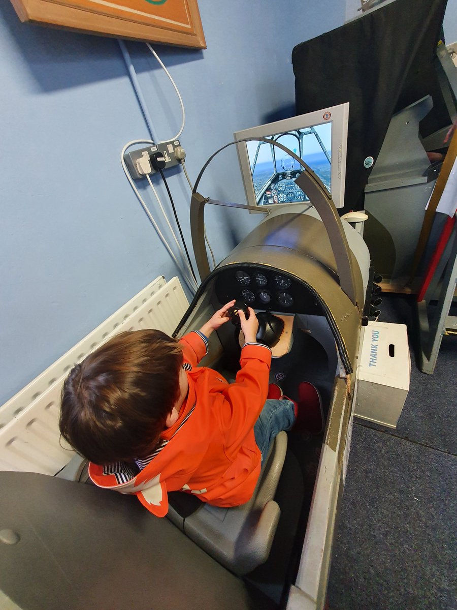 DVM_Vet's tweet image. Mini-me had a cracking time at Farnborough Air Science Museum, not even 3yo and already able to find those pesky He-111.
#Spitfire #CombatFlightSimulator