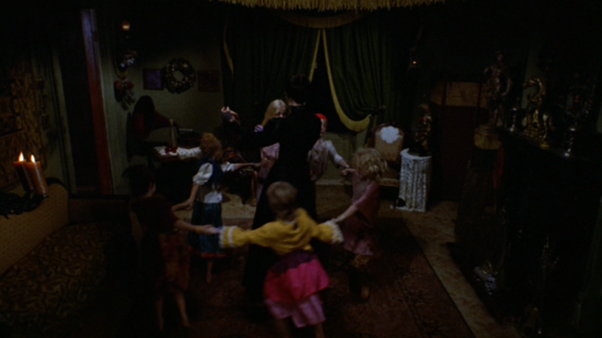 JamesStoorie's tweet photo. LEMORA: A CHILD'S TALE OF THE SUPERNATURAL (1973).

Saturday night means...party round Lemora's!

#vampire #gothic #horror #LGBTQ #witch #zombies #rainbeauxsmith #SaturdayNight #party #drinks #creepykids #70snight #disco https://t.co/7t2YzkX338