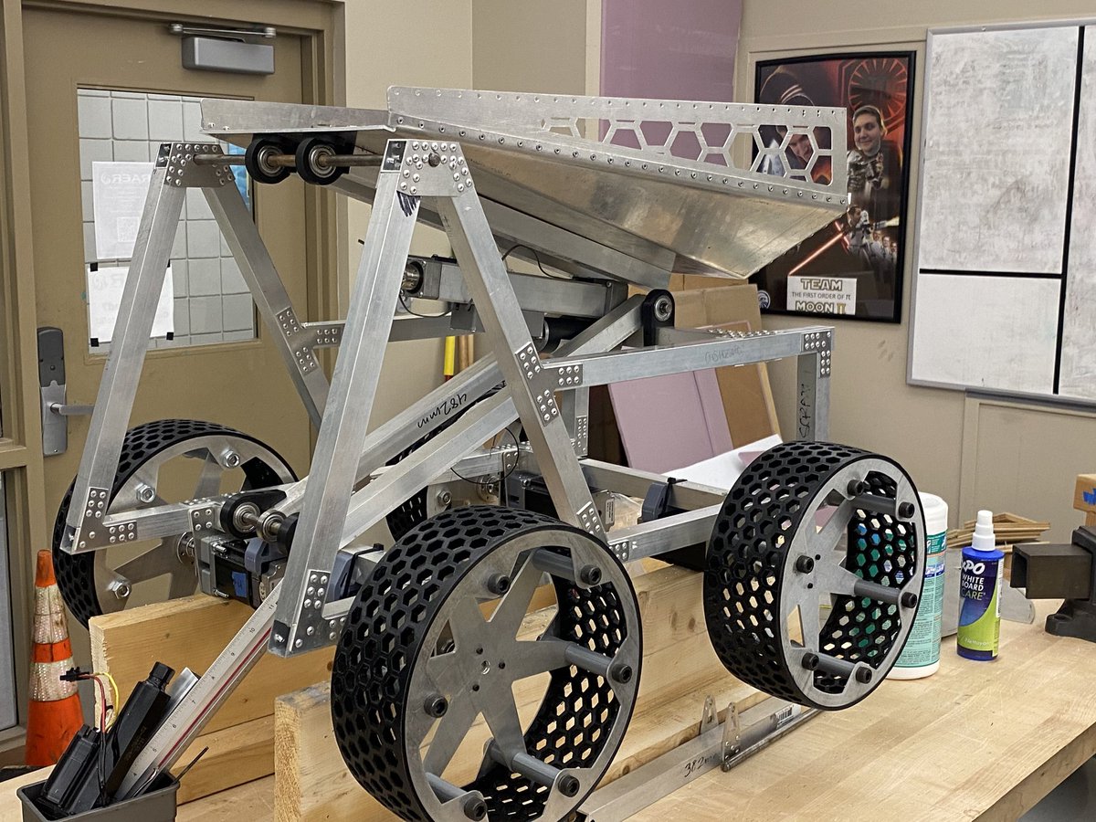 RAERrobotics's tweet image. Our #nasarmc is making lots of progress this week! The rover itself is on track to be fully built by the end of the semester, and the electrical and software teams are working to get us operational! Interested? Stop by the #RAER lab! We&apos;ll be here until 4pm! #embryriddledaytona