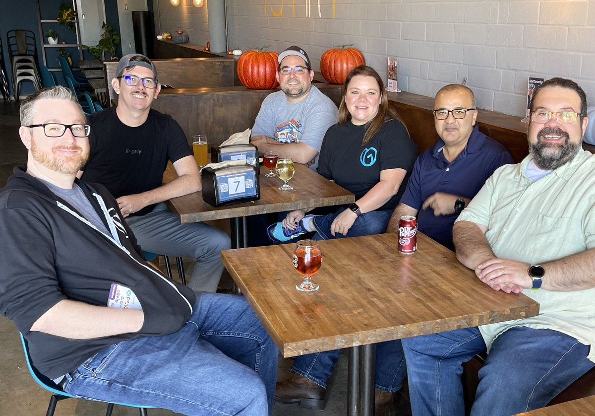 Lunch with <a href="/Pagely/">Pagely</a> &amp; <a href="/GoDaddyPro/">GoDaddy Pro</a> during #LonghornPHP with @scottkclark <a href="/austinbenerdy/">Austin Adamson</a> <a href="/jeremeamia/">Jeremy Lindblom</a> <a href="/ChrisMospaw/">Chris Mospaw</a> &amp; Sumit