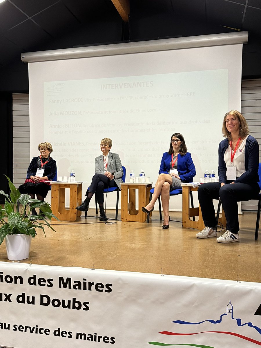 jf_longeot's tweet photo. Merci Charles PIQUARD Président Association Maires Ruraux du Doubs membres du bureau pour l’organisation de l’assemblée Gènérale ayant pour thème « Femmes Élues en Milieu Rural » je tiens à saluer  ma collègue sénatrice de Vendée @AnnickBillon et la remercier pour sa présence https://t.co/45m1A3VXN2