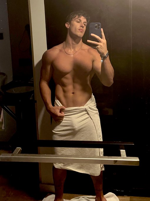 who&rsquo;s ready for the sauna?  https://t.co/bUfSZpgNhL https://t.co/oCIawUIK9D<a href="/tag/fitnes"class="tags"><span>#fitnes</span></a>