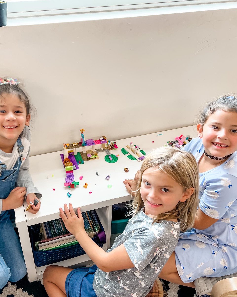 Mrs_Bowe's tweet photo. Indoor recess can’t rain ☔️ on our parade! 😊 #funwithfriends #indoorrecess #sel #socialemotionallearning #f1rsties #play #letthemplay #funfriday #letthembelittle @VanRaubES @boerneisd #vanraubelementary #vresbest #boerneisd https://t.co/Ds6fm2Unp8