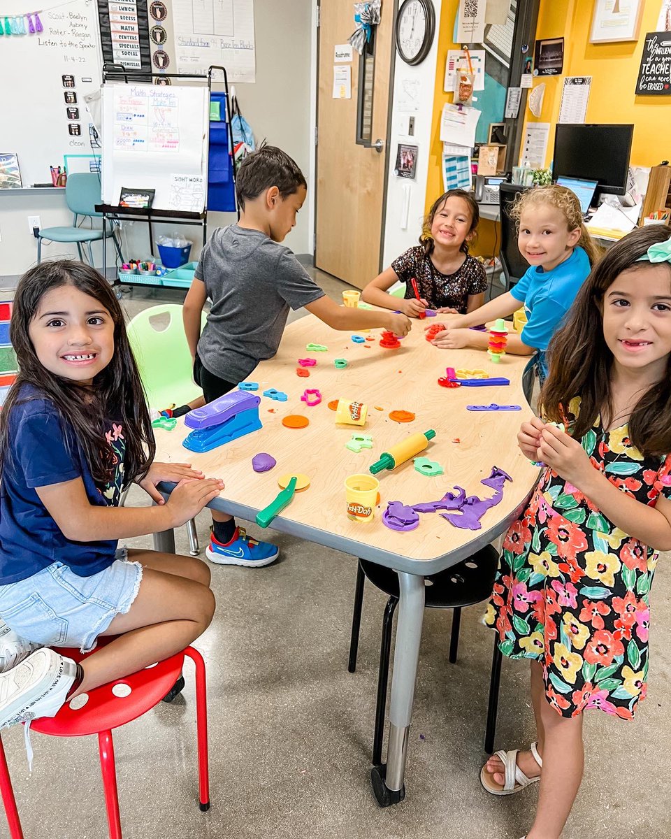 Mrs_Bowe's tweet photo. Indoor recess can’t rain ☔️ on our parade! 😊 #funwithfriends #indoorrecess #sel #socialemotionallearning #f1rsties #play #letthemplay #funfriday #letthembelittle @VanRaubES @boerneisd #vanraubelementary #vresbest #boerneisd https://t.co/Ds6fm2Unp8