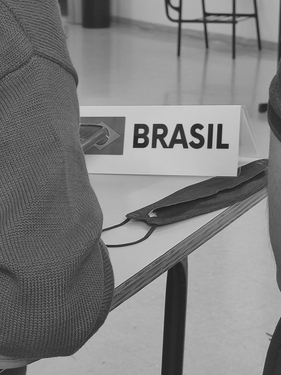 Folha_MUNFMU's tweet photo. 🔒 conselho de segurança 🔓
 Delegação brasileira passa vexame no comitê de segurança trazendo discursos fortemente deteriorados e questionáveis, Brasil mostra sua incompetência mais uma vez no âmbito internacional... https://t.co/YmDMQ7bjlj