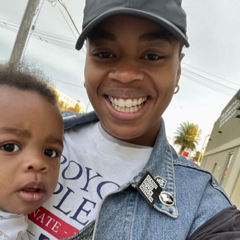 Hey y’all! I’m Royce’s campaign manager, Cherie Teamer Henley &amp; this is baby Zachary. Over 400 mothers, daughters, sisters, and aunts have publicly announced their support for Royce. I am proud to be one of them. 

Two of his significant achievements involve women’s health. (1/2)