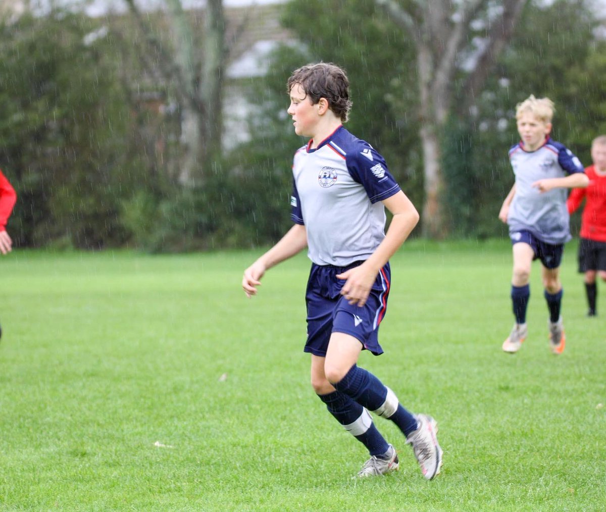 MillbrookU13JPL's tweet photo. A tough game in the rain ☔️, quality football from the boys @brsacademy2010 …… a great start to our JPL Cup campaign @jpluk 📸 Thank you @FletcherFPhotos 
#football 
#JPL
#jplcup
#upthedockers https://t.co/gNBNJfsnOZ