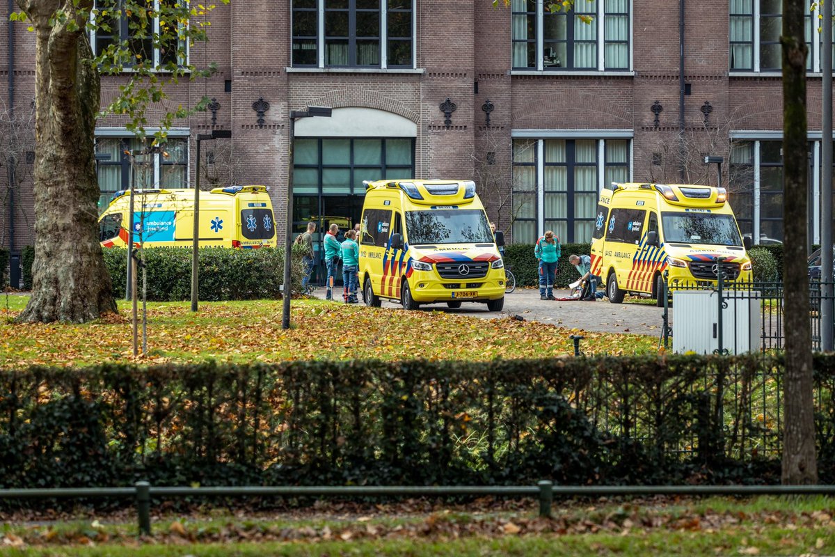 rubenoosterman_'s tweet photo. Patiënt en medewerker kliniek #Veldzicht in #Balkbrug overleden na steekpartij en brandstichting… Politie heeft plaats delict gemaakt en doet uitgebreid onderzoek.

P 1 BON-01 (GRIP 1) (Middel BR) BR cel Veldzicht Ommerweg Balkbrug https://t.co/u67uSEkzmV