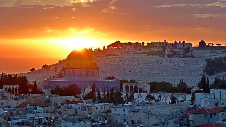 💻 ¿Te has suscrito ya a la newsletter de #TierraSanta? 

➡️ Recibe las últimas noticias, sorteos especiales y novedades sobre los Santos Lugares 

❤️ Solo tienes que darte de alta con tu email para formar parte de esta comunidad 

bit.ly/2HINVyM