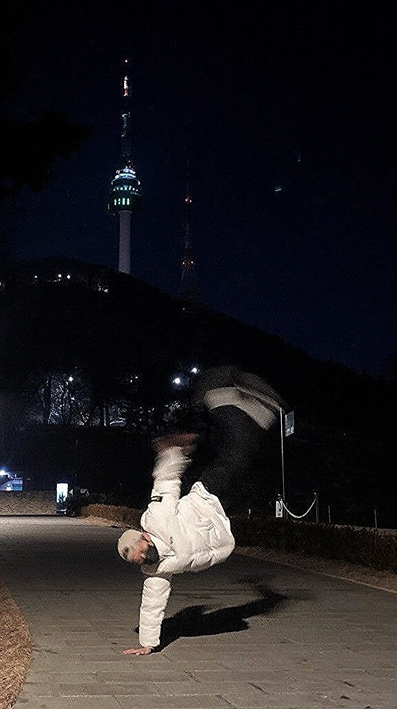 NHTVXT's tweet image. ⠀ ⠀

                𝓝IGHT Ξ 221105
⠀ ⠀