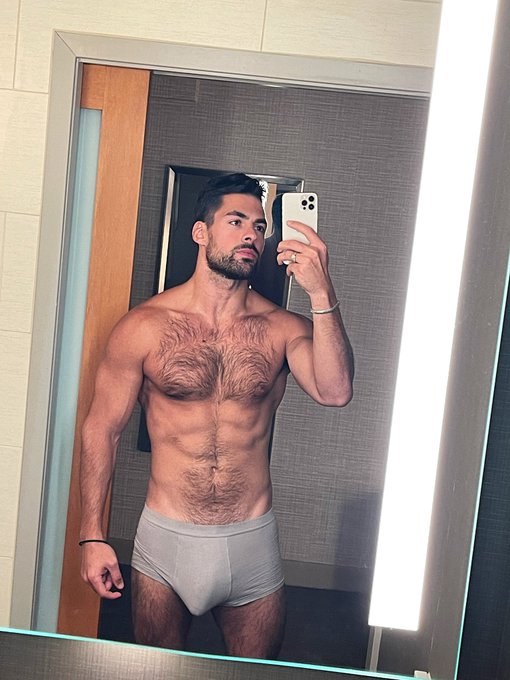 Serious Chris 📸❤️have a great saturday 😏should i create my own underwear brand ?😳😏🤔 Retweet this to help