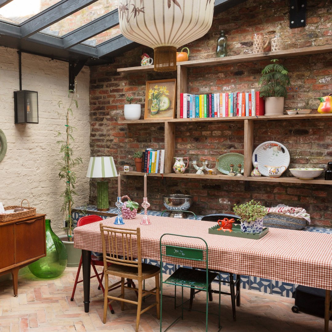 Create Academy tweet media