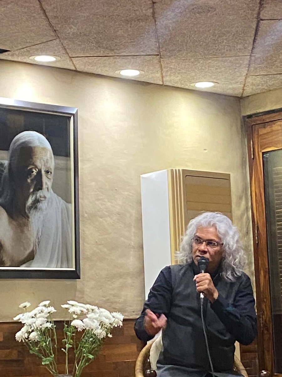 gchikermane's tweet photo. Had an intense discussion on #ReadingSriAurobindo with @devdip and @monikahalan at the @Gnostic_Centre.
A concentrated audience enriched the conversations with thought provoking questions. https://t.co/VLOIMZPhtB