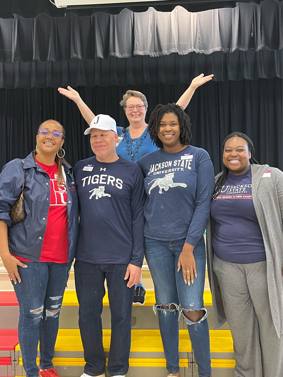 Nov 5 - Not a Day of Service if not working with the kiddos. Showing Georgia our Alumni Cares (SGAC) #OurFuture #TeamSmyrna #BelmontHills #HandsonAtlantaRocks #GreatVolunteers #Smyrna #FunwiththeKids 
<a href="/jsunaa/">Jackson State University National Alumni Assoc.</a>
 
<a href="/JSUSGAC/">JSU Suburban Georgia Alumni Chapter (JSUSGAC)</a>