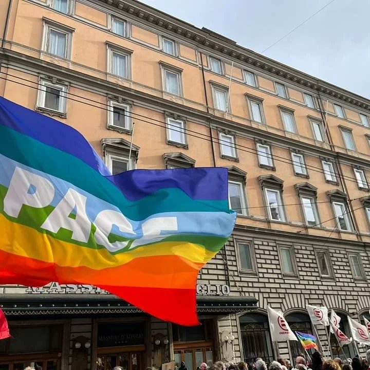 Una piazza partecipatissima per chiedere tutti a gran voce la pace!