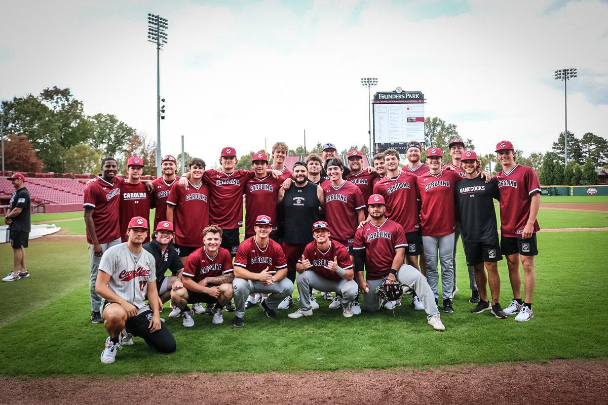 GamecockBSB's tweet photo. FINAL | 🔴 5 ⚫️ 1

Garnet takes Game 3 and wins the Fall World Series. 

#Gamecocks | #ForeverToThee https://t.co/AOJxiN3kVA