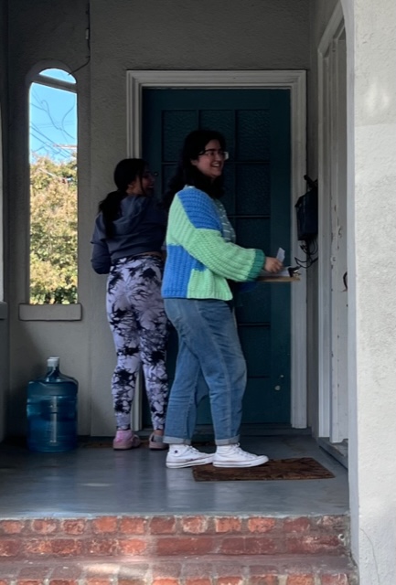 SJSUvotes's tweet image. SJSU Votes in the SUN neighborhood canvassing for the election. #sjsuvotes #VoteReady #CampusTakeover @SLSVCoalition @SJSU @SJSUPrezPerez @sjsucoss @sccvote